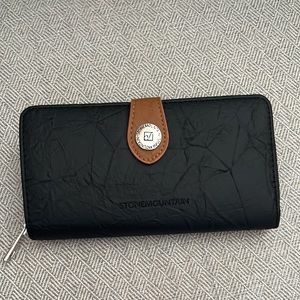 Huge Stone Mountain wallet